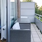 Apartment Düsseldorf-Lohausen